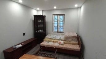 Chính chủ cho thuê nhà mặt ngõ Hàng Bột
