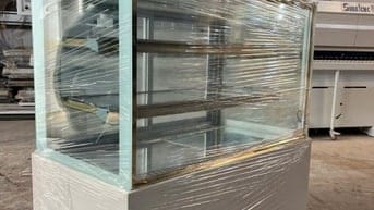 Tủ Bánh Kem Kính Vuông 3 Tầng 90CM