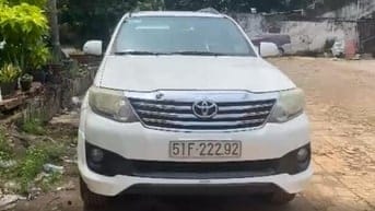 Bán Xe SUV Fortuner TRD 2015 màu trắng, 2.7L 4x2, số tự động, máy xăng