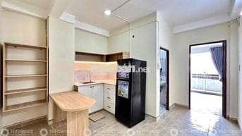 phòng mới xây có 2 phòng ngủ, 1 phòng bếp, ban công, free 1 xe, sát Q5