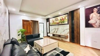 Bán Nhà Tại Phố Tôn Đức Thắng, 9,68 tỷ, 45 m2 x 6 Tầng, Thang Máy