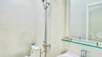 Chủ đi định cư BÁN GẤP NHÀ 3 tỷ 250 62m2 Đường CMT8 P12 Quận 10 HCM