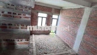 Bán nhà 1 trệt 2 lầu 1 sân thượng SHR giá 2 tỷ 7 mt đường vành đai 4