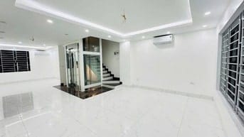 Xây mới! Hoàng Quốc Việt, 60m2 * 6T thang máy*5.1m 2 ngõ Ô tô tránh