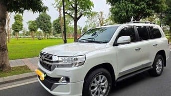 Toyota Land Cruiser 2016 VX 4.6 V8 - 90000 km