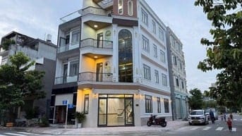CẦN BÁN NHÀ KHU VỰC LÀNG ĐAIH HỌC QUỐC GIA HỒ CHÍ MINH