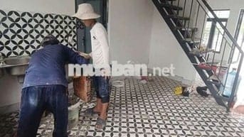 Cho thuê nhà sân xe tải có vườn tròng rau nuôi gà