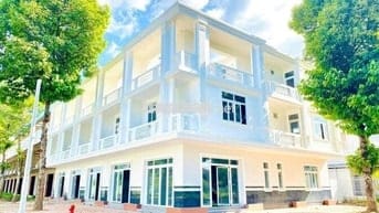 Nhà hoàn thiện 1tret 2lau diên tích 5x19m có sổ cầm tay 2tyxxx