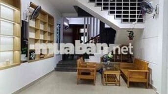Nhà kiệt oto 3 tầng, 4 phòng ngủ, nguyễn văn thoại Đà Nẵng