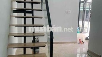Nhà hẻm rộng sau lưng căn mặt tiền 202 nguyễn cư trinh