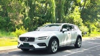 Volvo V60 Cross Country 2022 B5 AWD - 20000 km