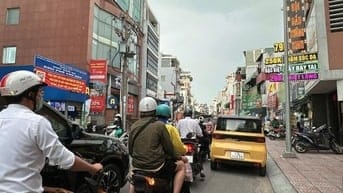 CC gửi bán nhà 1/ Huỳnh Văn Bánh 4lầu 84m2 ngay chợ Phú Nhuận KD 15 tỷ