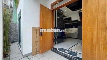 Sập Hầm Chủ Cần Bán Gấp nhà 3 Tầng mới xây ở Tô Hiệu
