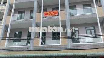 Phòng trọ lớn giá bình dân mặt tiền trước có công viên cây xanh