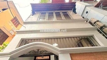 Bom Vip Lạc Long Quân 40m2 - 5 Tầng - 10m Ra Oto tránh nhà dân xây 12