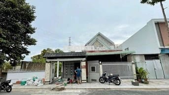 Nhà sân vườn 280m2 KDC Quân Đội