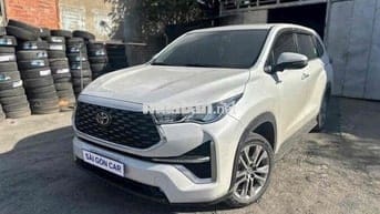 Toyota Innova Cross 2024 - 5000 km sơn zin 100%