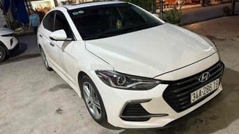 Hyundai Elantra 2019 1.6AT Sport - 40 km