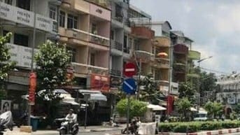 BÁN NHÀ MẶT TIỀN TẠ QUANG BỬU, P.5, Q.8 – KHU VỰC SẦM UẤT
