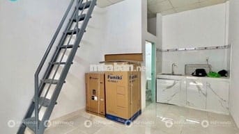 PHÒNG BANCON MỚI XÂY GẦN KHU CHẾ XUẤT,TDTU CRESCENT MALL,PHÚ MỸ HƯNG