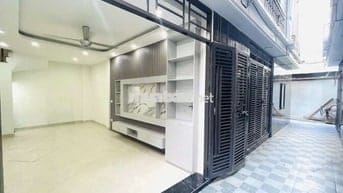 6 TỶ GIÁ SỐC CÓ 102, NHÀ MỚI, Ô TÔ 7 CHỖ ĐỖ GỬI NGAY NHÀ