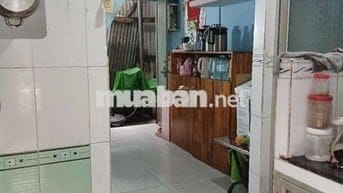 Nhà nhỏ nguyên căn, 1 lầu. DTSD 30m2. Ngay khu NH, hẻm vào 30m. 6tr.