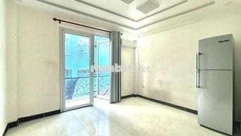 [Đúng giá] - Gần cầu Nguyễn Tri Phương Q5 - Phòng ban công lớn