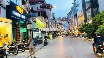 CẦN BÁN TẬP THỂ TẦNG 1 MẶT PHỐ TAM KHƯƠNG - TÔN THẤT TÙNG
