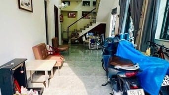 Giảm 200tr, Bán gấp nhà Bùi Văn Thêm, Phú Nhuận giá 3tỷ450/61m2,Hẻm 5m