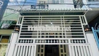 Nhà 3 tầng, 4 phòng ngủ đường Võ Trường Toản