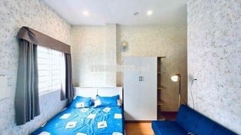 10p qua Q1,5,7 Studio Full nội thất thang máy cửa sổ trời lớn