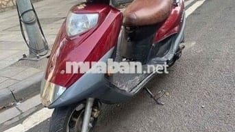 Xe Suzuki Nhật Sapphire 125cc màu đỏ