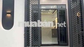 Cô Chú lớn tuổi muốn bán nhà ngộp 790Tr gần chợ