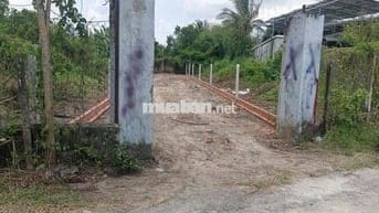 Chính Chủ cần bán 170m2 mặt tiền full thổ , sổ hồng riêng 1ty650