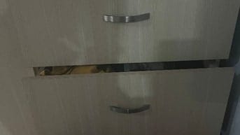 TỦ QUẦN ÁO THANH LÝ TẶNG GIUỜNG SẮT 1M