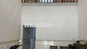 NHÀ ĐẸP 3PH NGỦ  MẶT TIỀN HẺM THÔNG GẦN CHỢ VÀ TRƯỜNG HỌC, VLA