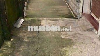 Nhà gần chợ dĩ an 1.nhà số chung 40 m2 có 30 thổ cư ngang 4.5 ×9