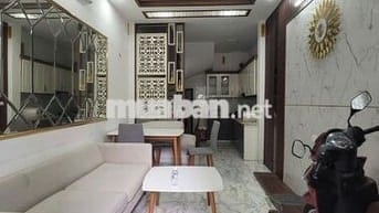 Cho thuê nhà mới 5 tầng phố Nguyễn Chính