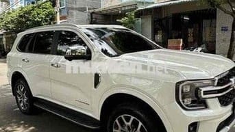 Ford Everest 2024 Titanium+ 2.0 AT 4x4 - 20000 km