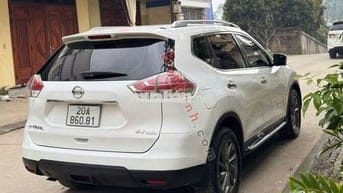 Nissan X trail 2.5 SV 4WD 2016 màu trắng