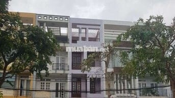 Cho thuê nhà nguyên căn dt 4,2×20 có 5pn, khu VIP Dương Thị Giang