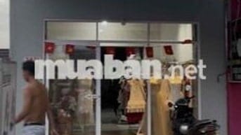 📣📣Vì 1 số lí do nên e cần sang lại mặt bằng này ạ 🏠Vị trí ở ql13, Minh