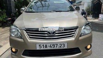 Toyota Innova 2012 E - 90000 km