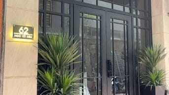 Cho thuê nhà mặt ngõ Yết Kiêu, HK, 95m2 x 3 tầng, đỗ ô tô XM ngay cửa