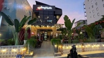 CHO THUÊ GÓC 2 MẶT TIỀN 10x30m ĐẸP TRẦN NÃO Q.2 GIÁ CHỈ 200 TRIỆU.