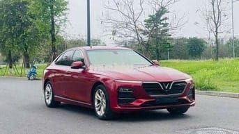 Vinfast lux a plus đỏ 2021