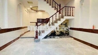 Cho thuê nhà 1 Trệt 2 Lầu gần sân vận động Đông Hoà