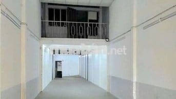Nhà mới mặt tiền đường đông đúc kd buon bán đa ngành nghê , dt dài ,