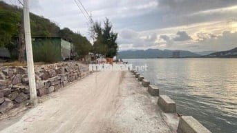 VIEW TRỰC DIỆN BIỂN - ĐẤT Ở ĐÔ THỊ
