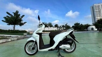 Chính chủ bán xe Vision màu trắng đời 2020 95%